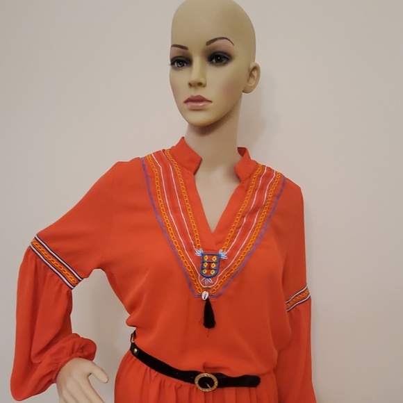 RED BOHO LANTERN SLEEVE DRESS - Picture 3 of 6